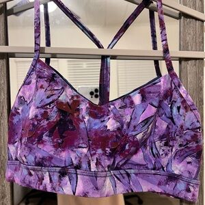Lululemon sports bra